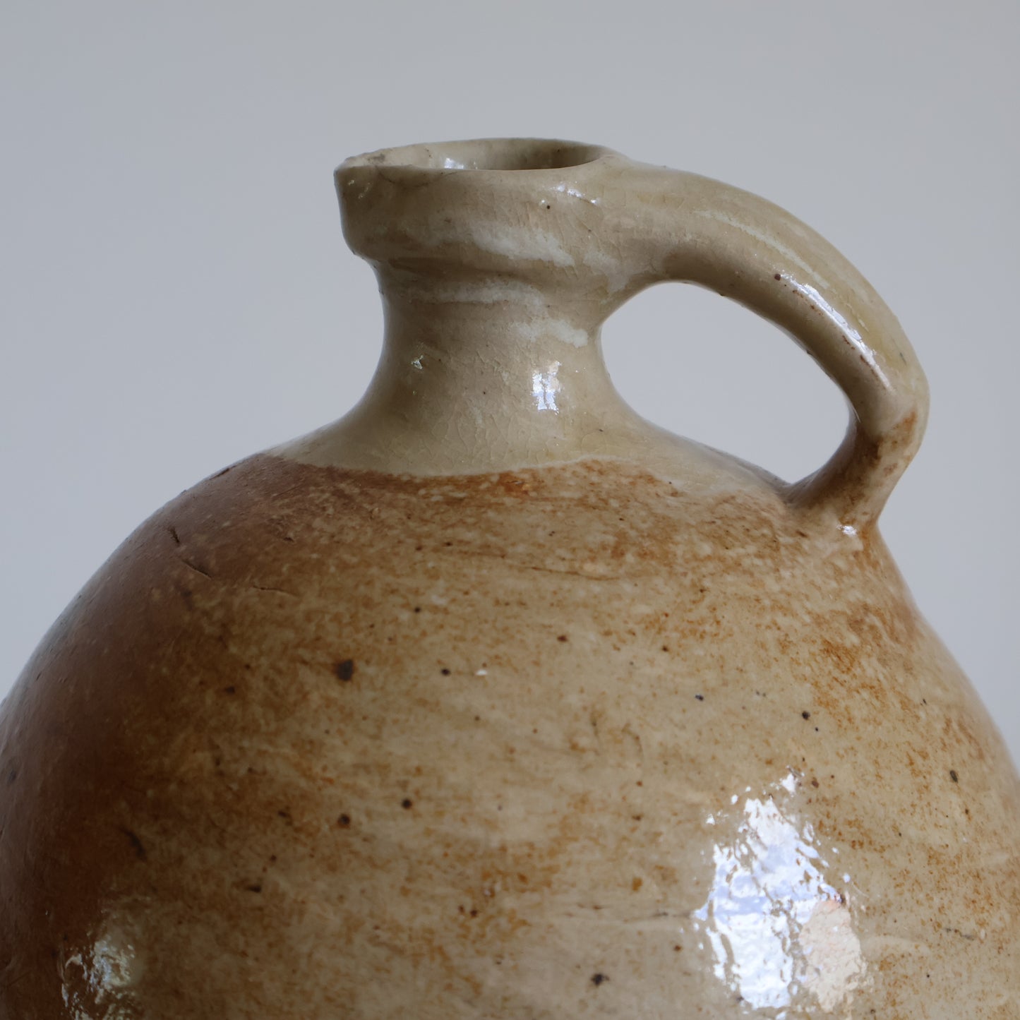 French jug - Honest
