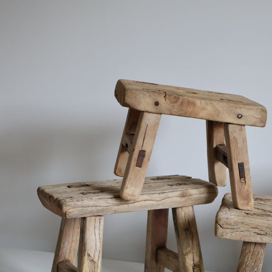 Small elm stool - Leni