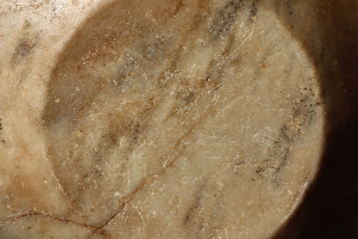 Aged marble bowl - Muse