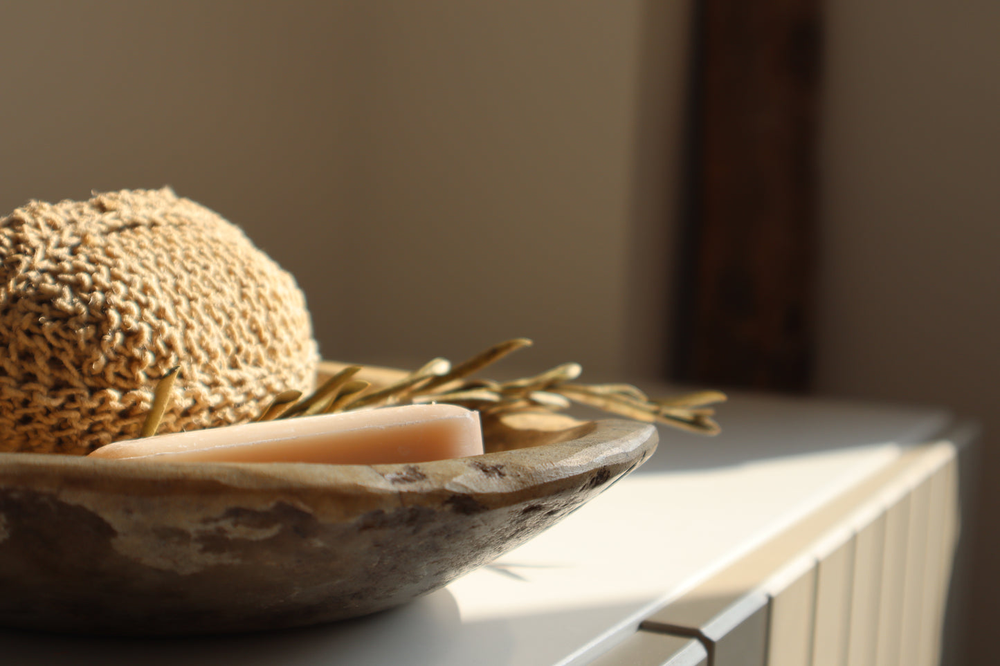 Aged marble bowl - Muse