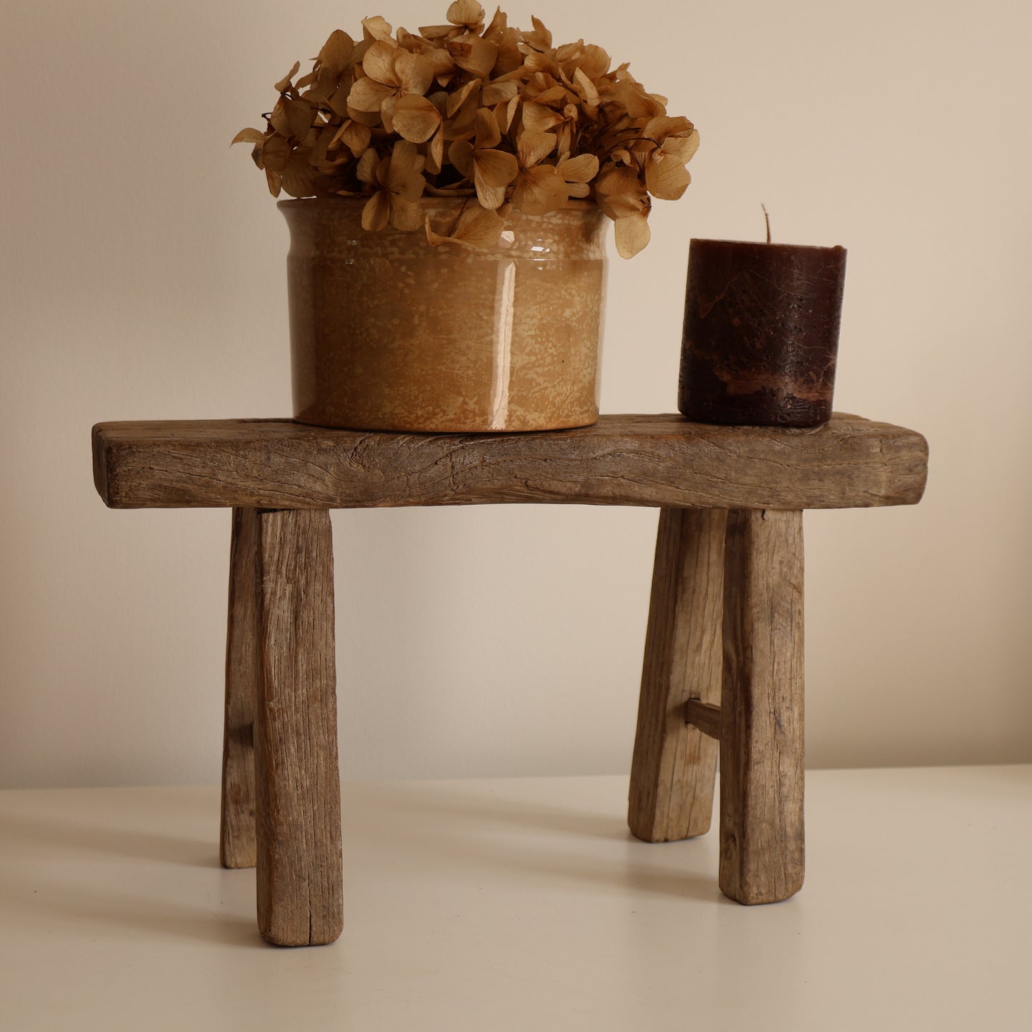 Small elm stool - Edith