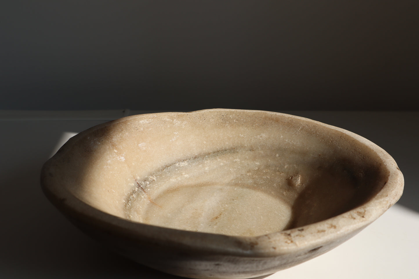 Aged marble bowl - Amir