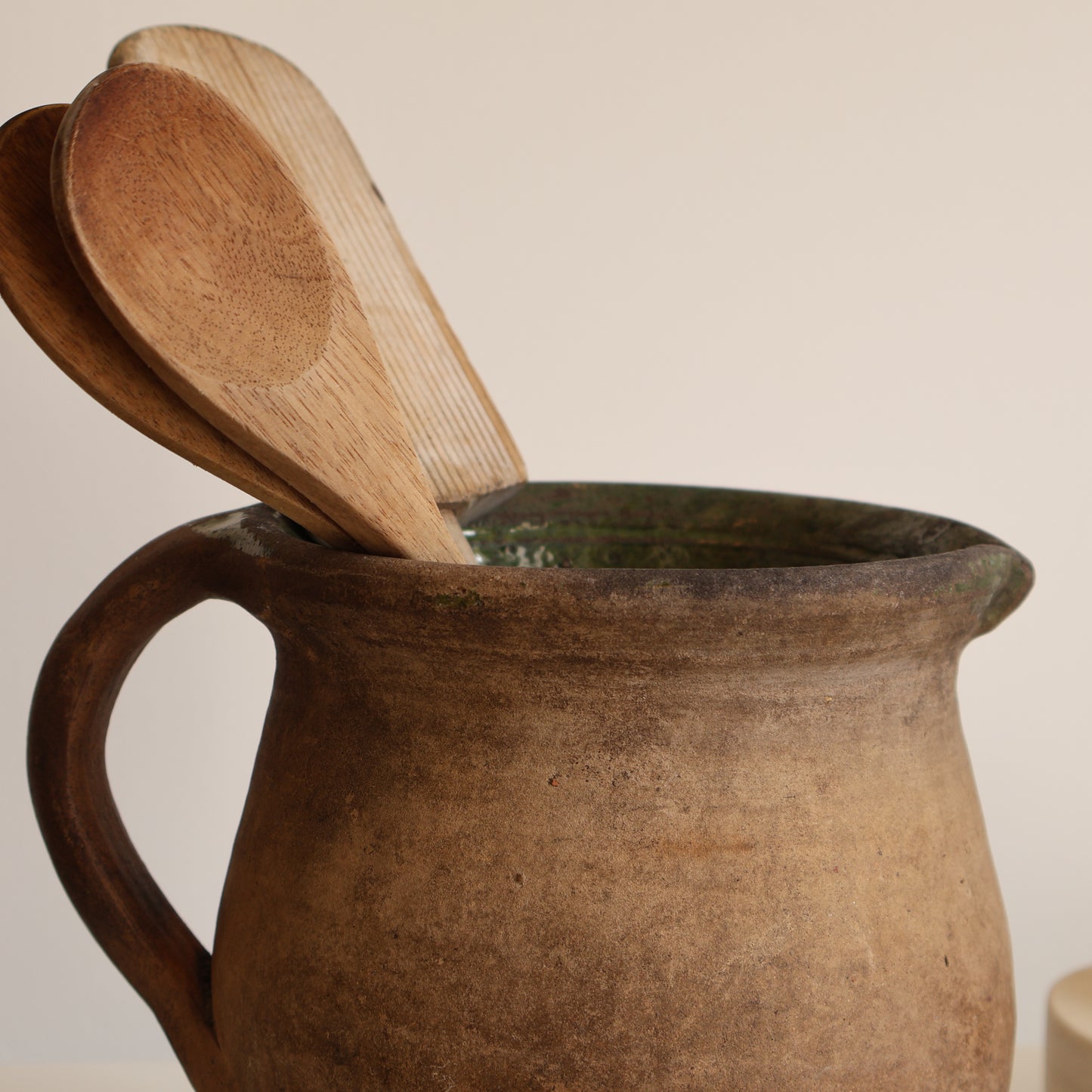 French jug - Bow