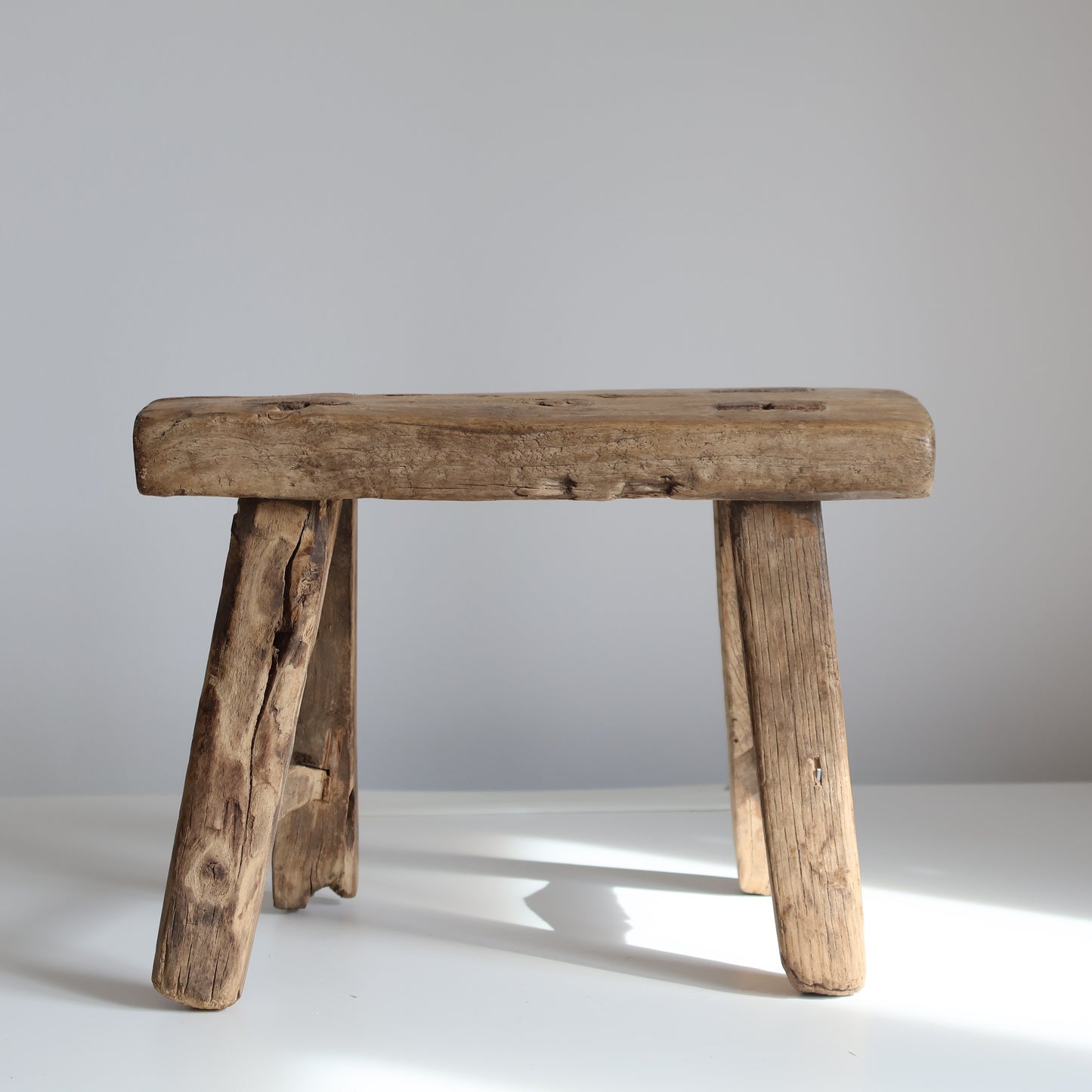 Small elm stool - Felix