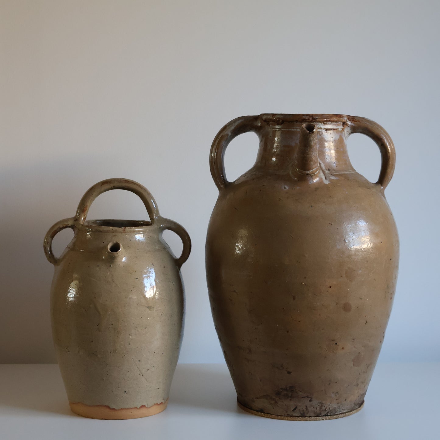 French jug - Bow