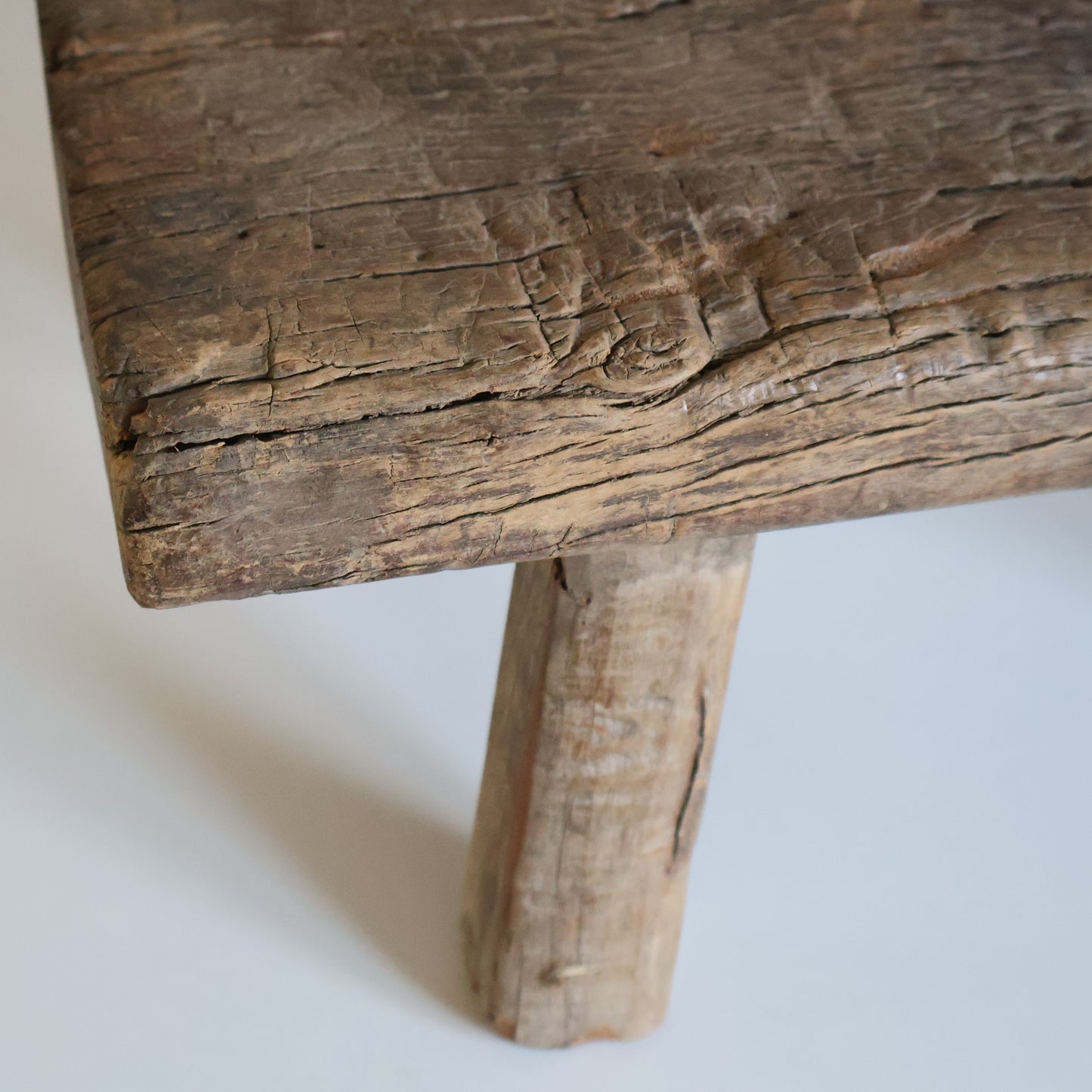 Medium elm stool - Betsy