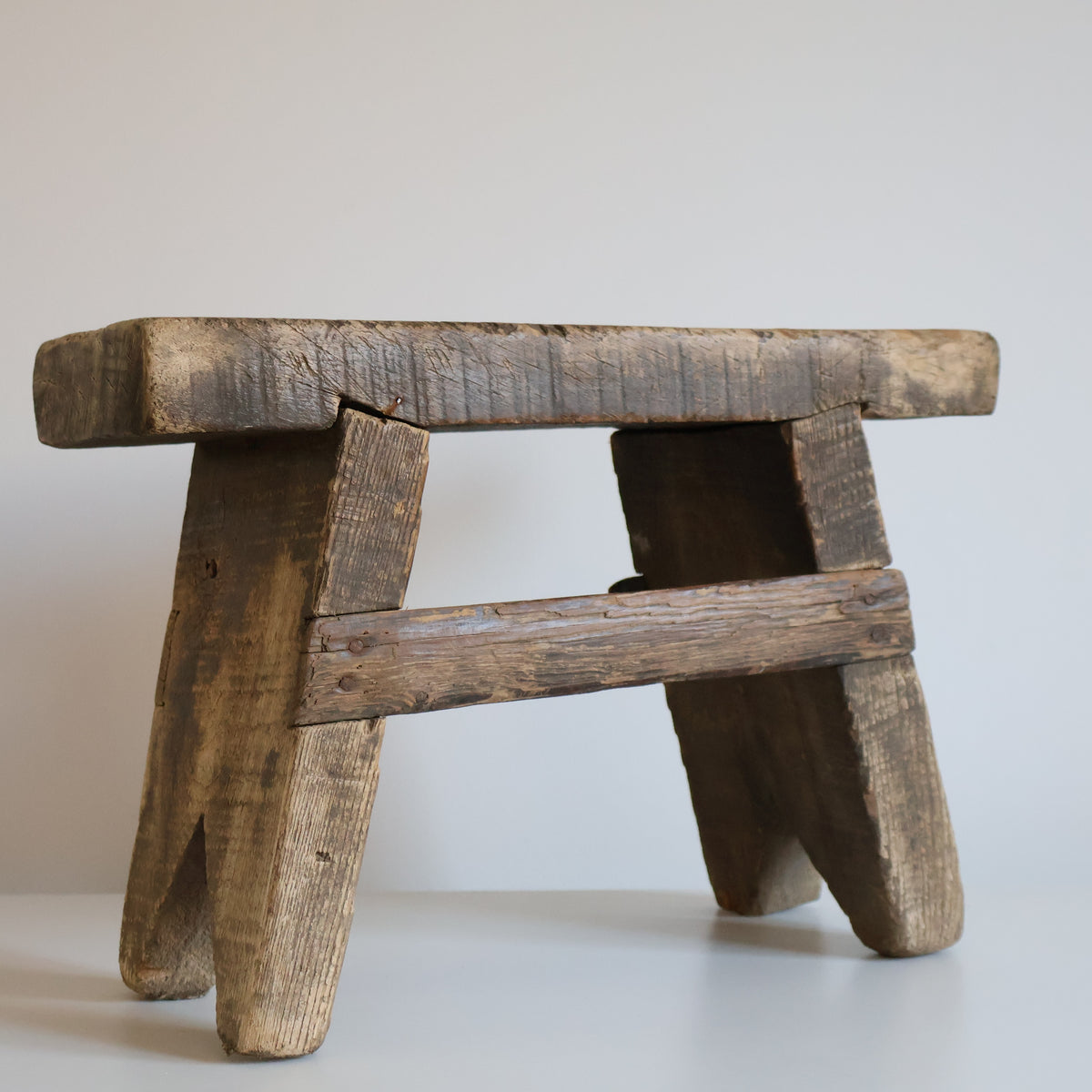 Medium elm stool - Ethel