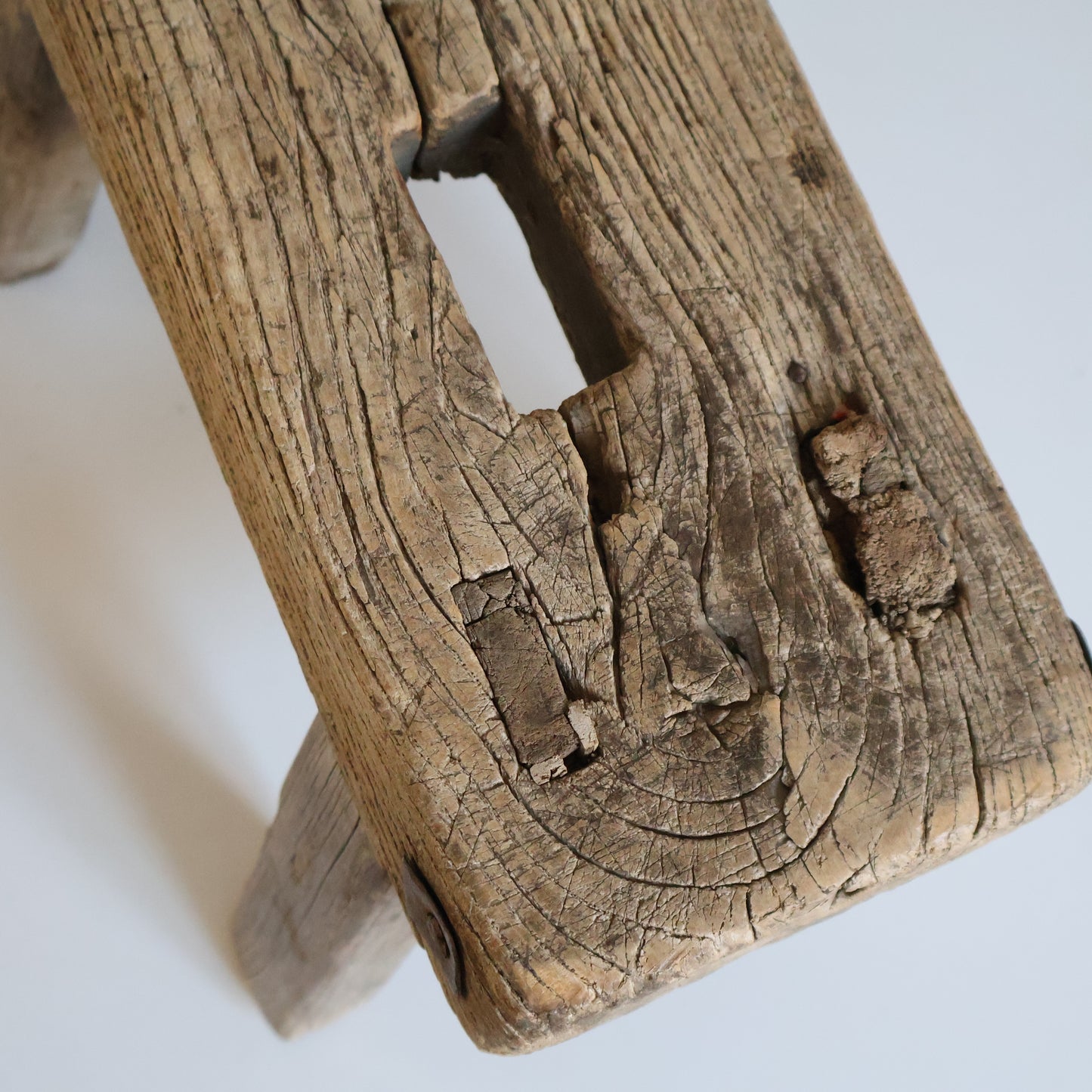 Small elm stool - Amos