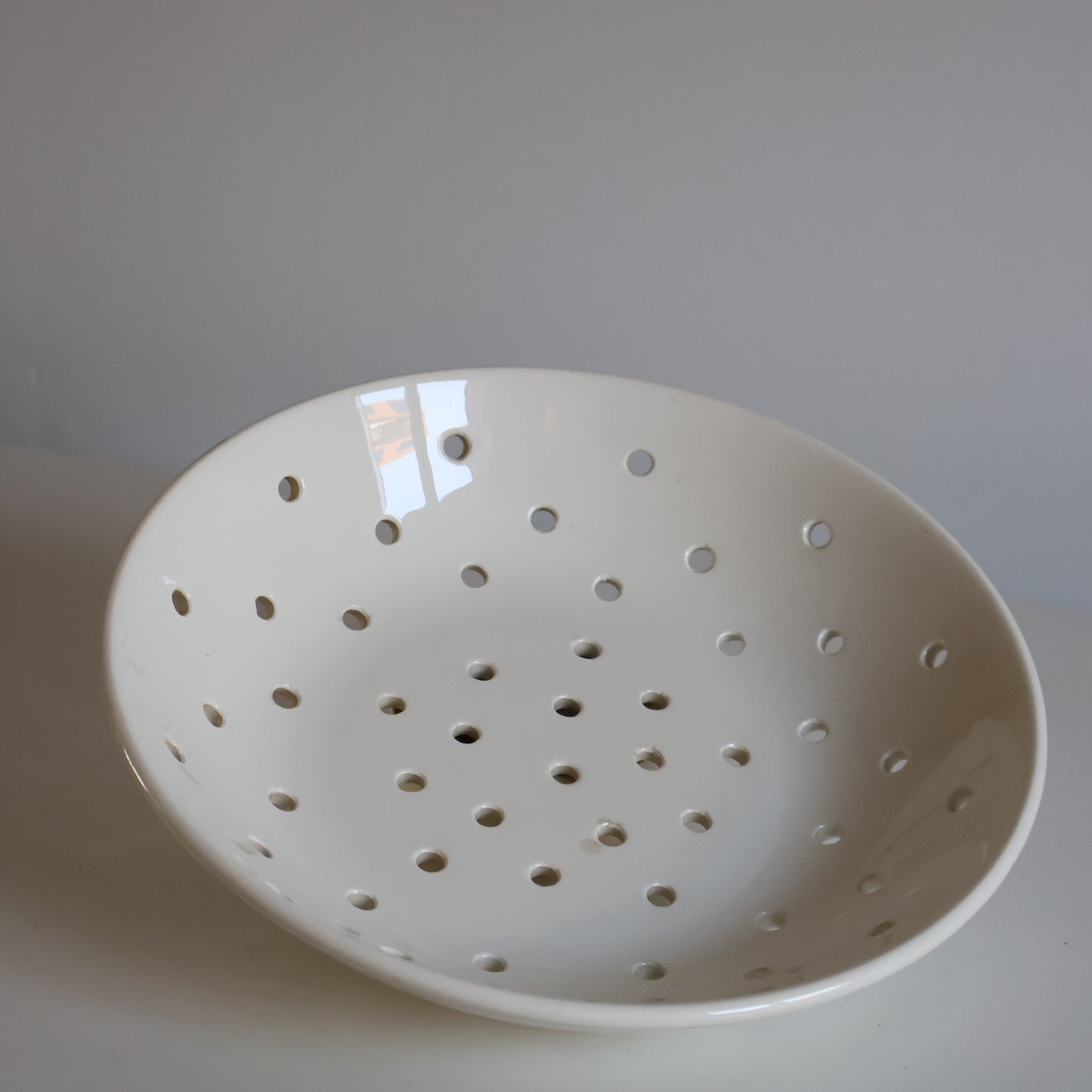 Digoin berry bowl