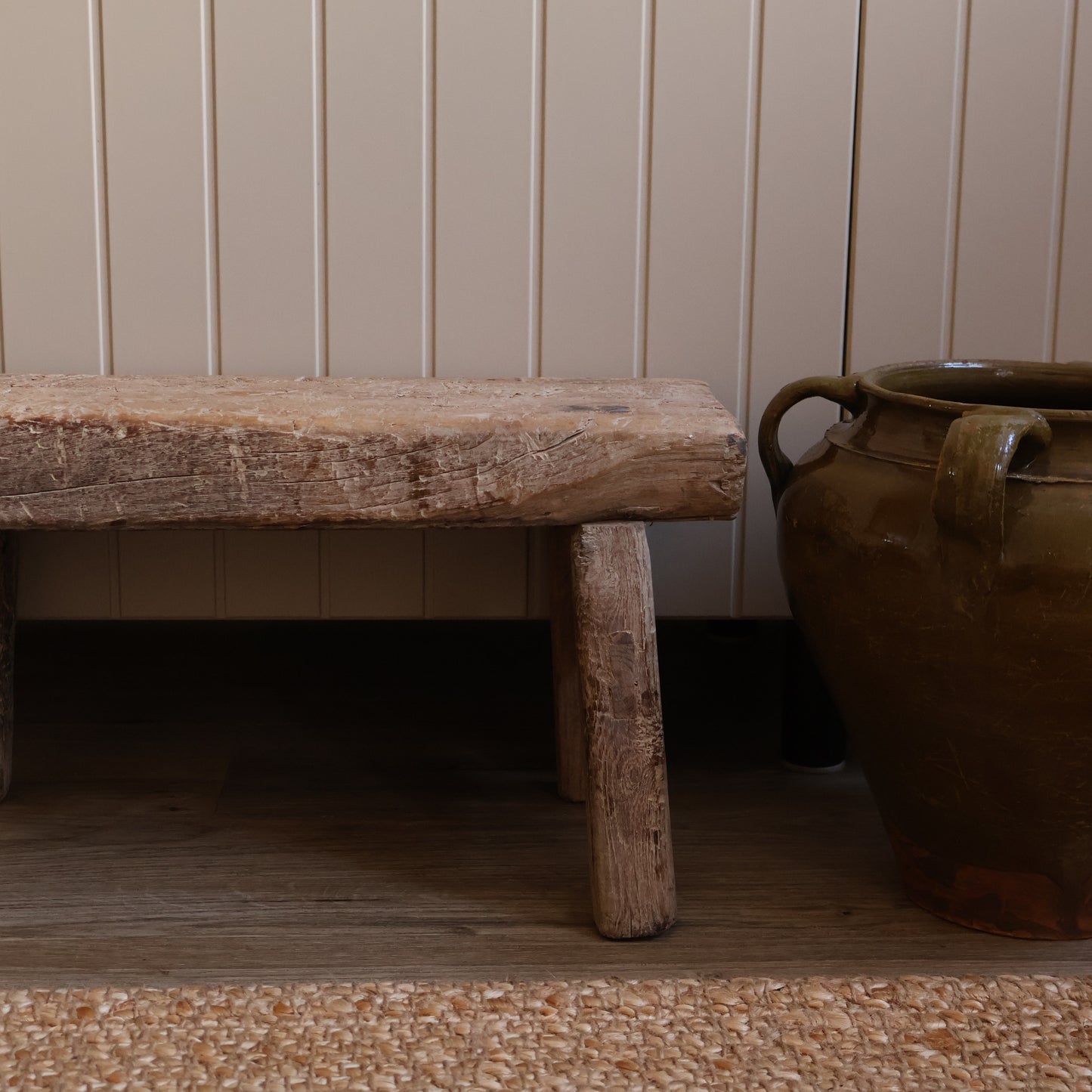 Medium elm stool - Edith
