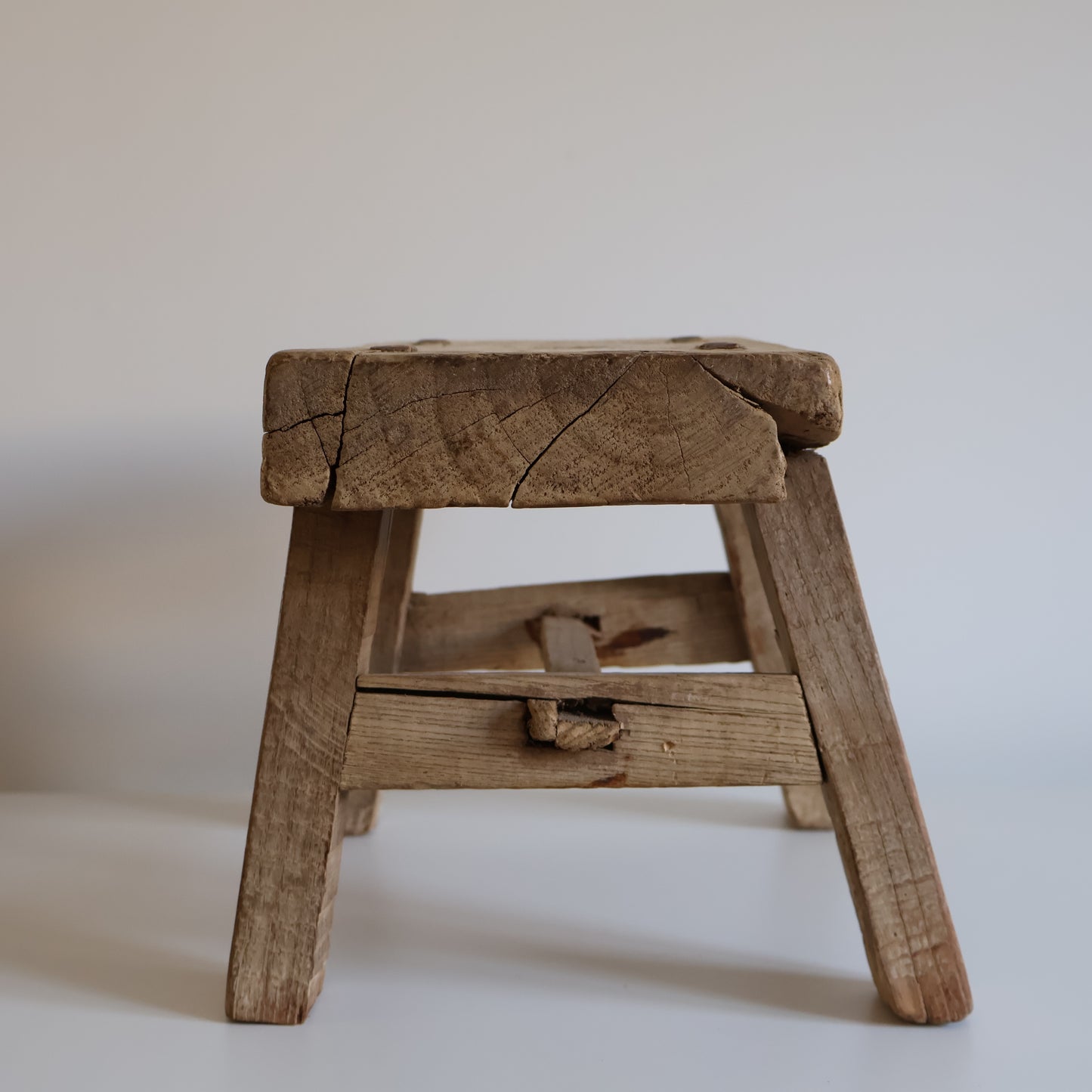 Rustic stool - Archie