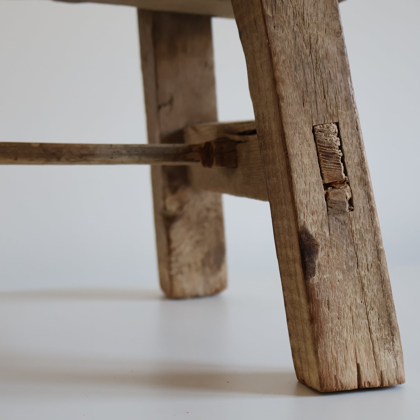 Rustic stool - Archie