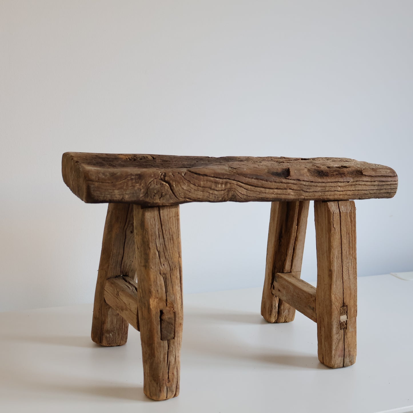 Rustic stool - August