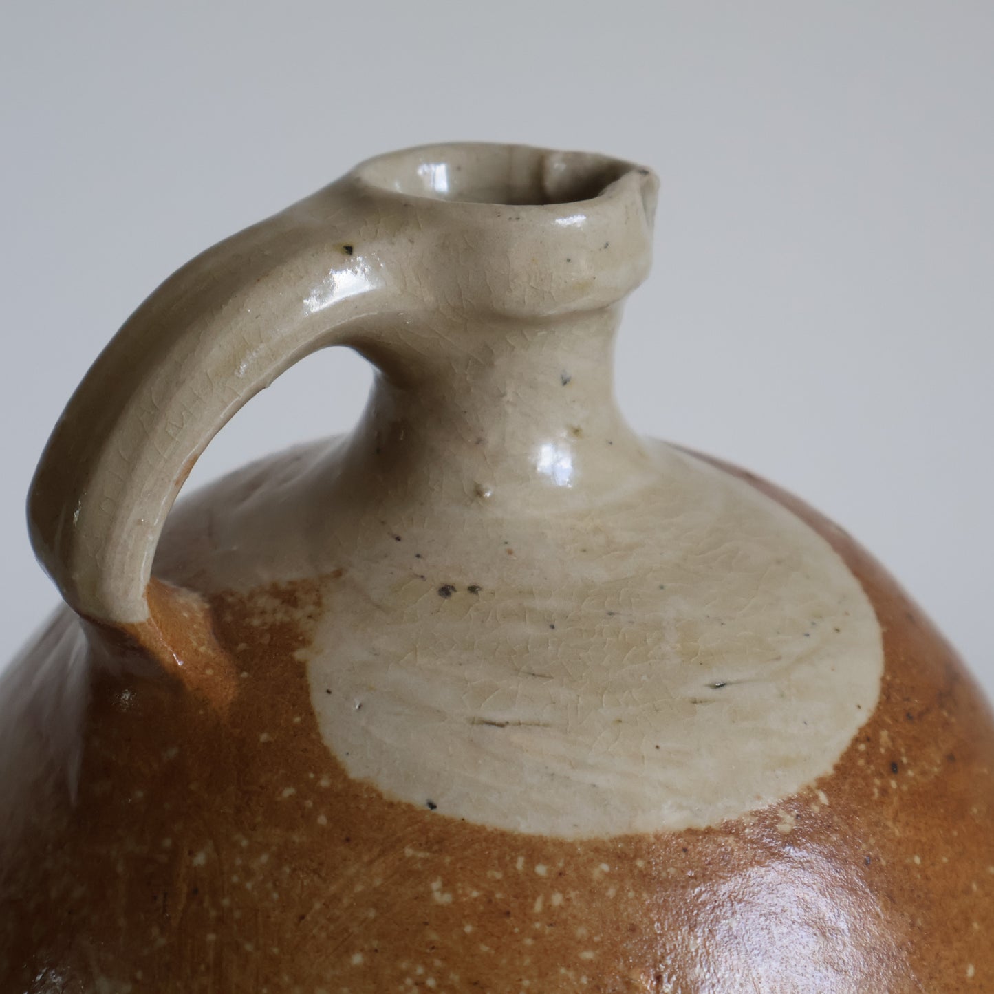 French jug - Honest