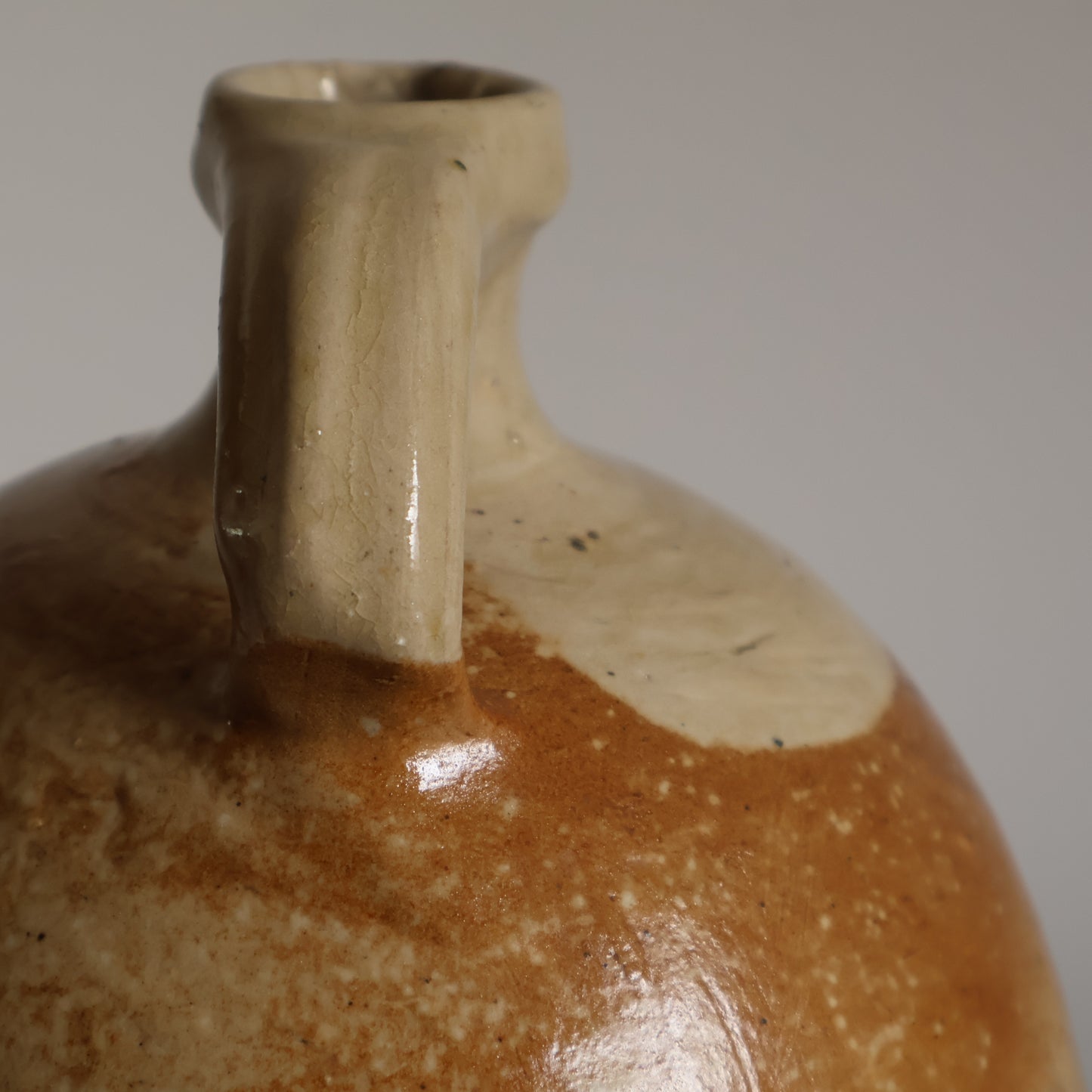 French jug - Honest