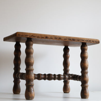 Bobbin stool 04