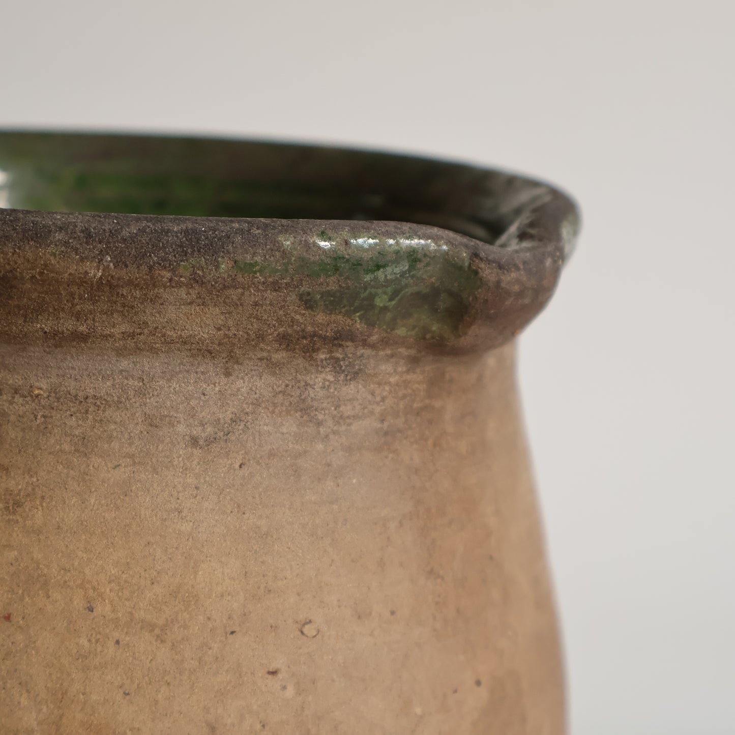 French jug - Bow