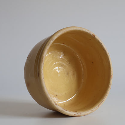 Yellow pot - Oura