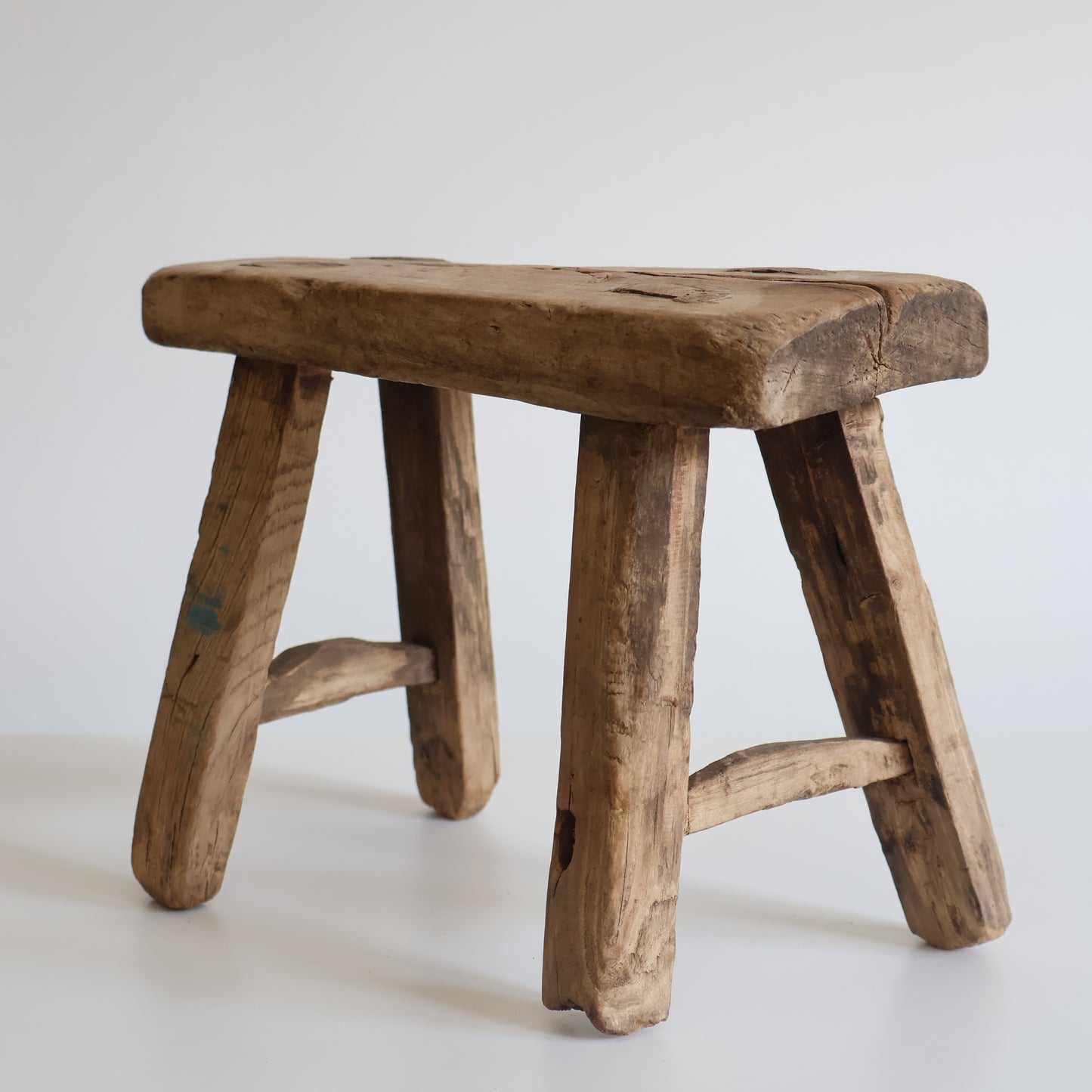 Small elm stool - Felix