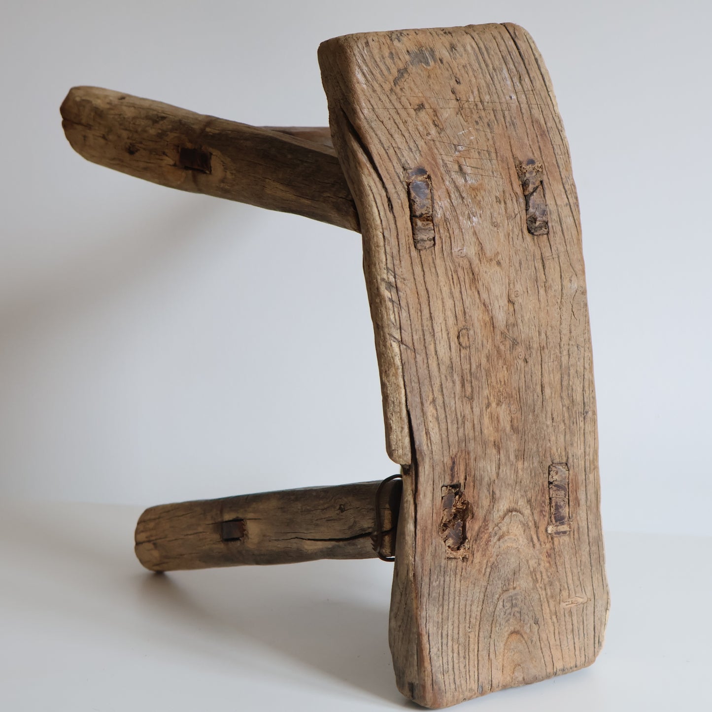 Small elm stool - Ruby
