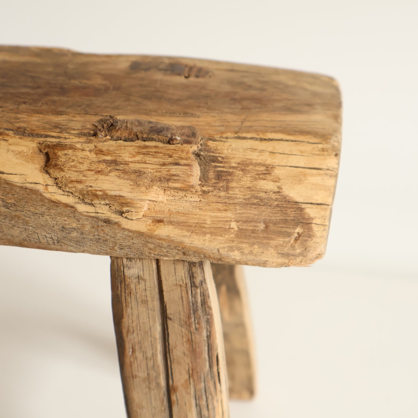 Small elm stool - Clara