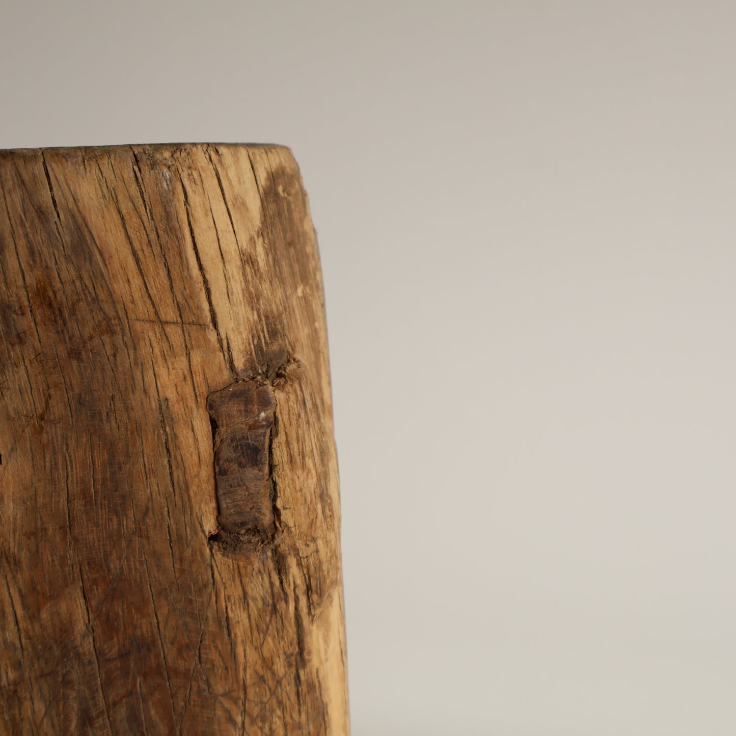 Small elm stool - Clara