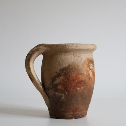 Aged pitcher - Jean