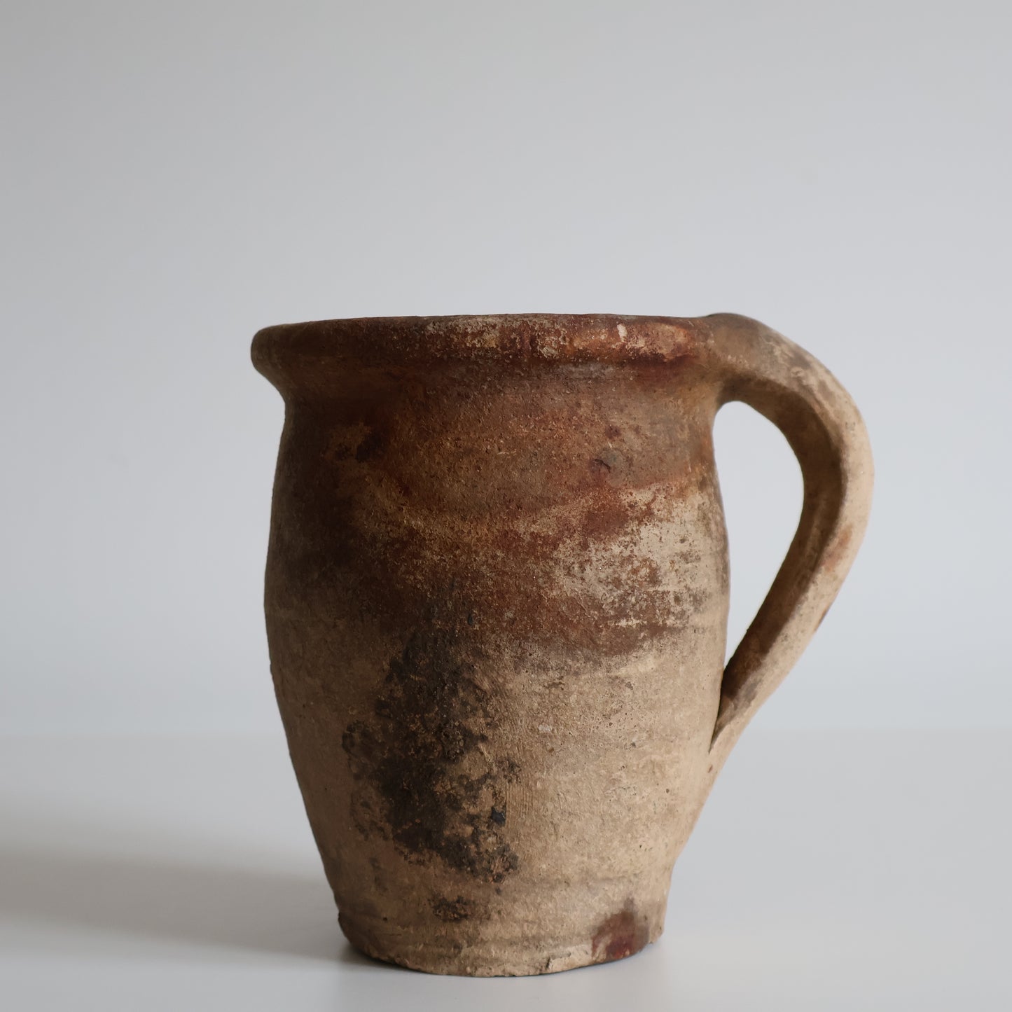 Aged pitcher - Jean