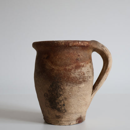 Aged pitcher - Jean