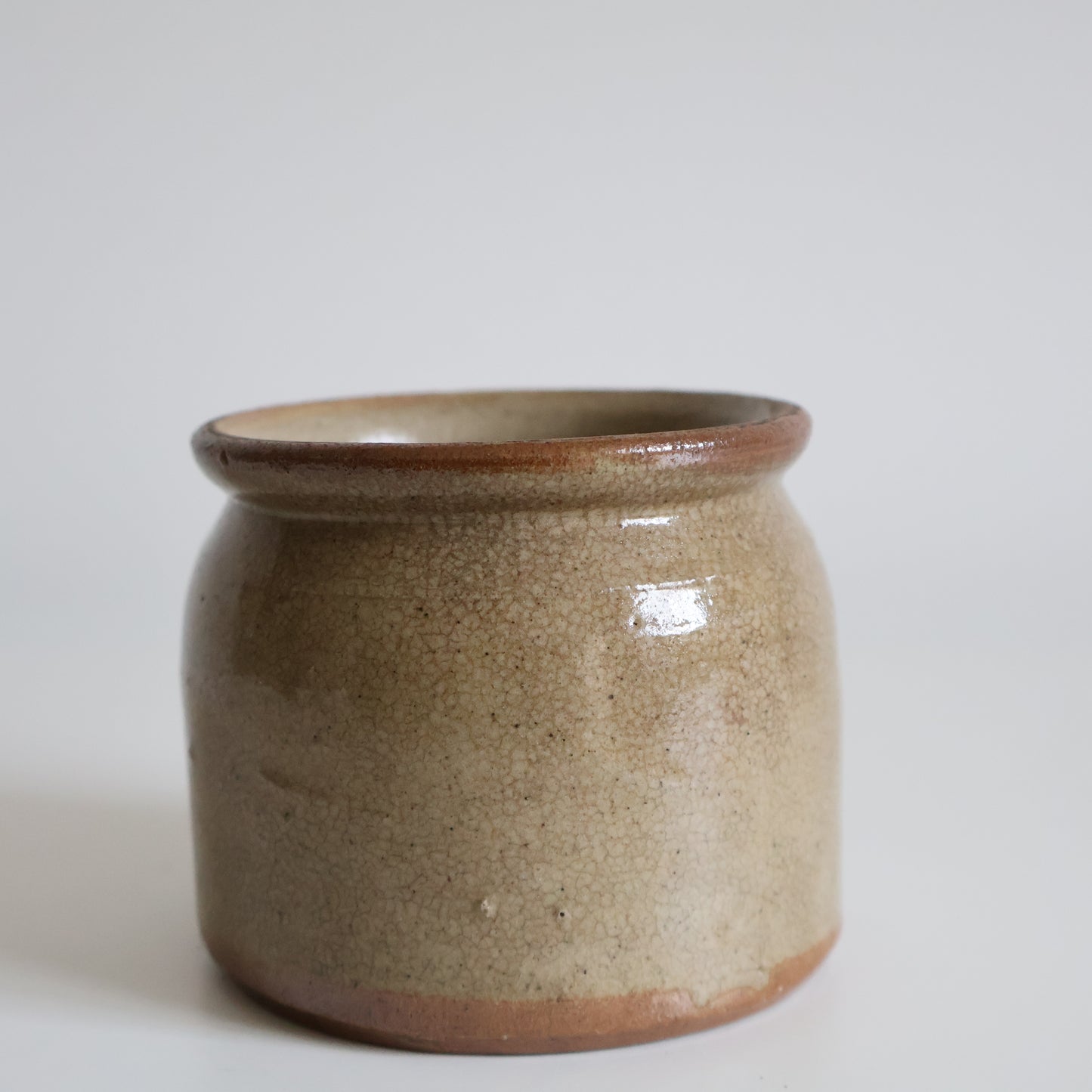 Mottled pot