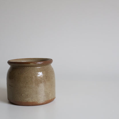 Mottled pot