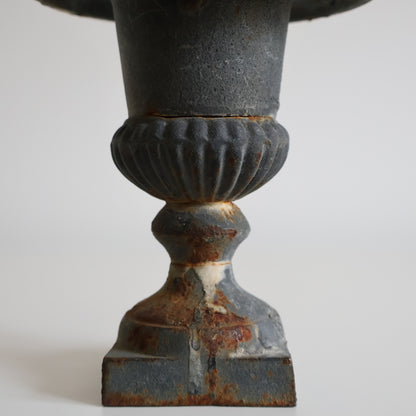 Mini cast iron urn 03