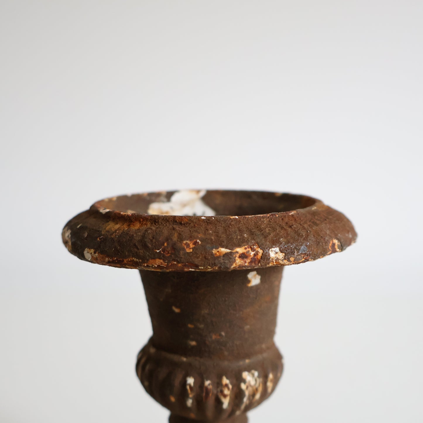 Mini cast iron urn 02