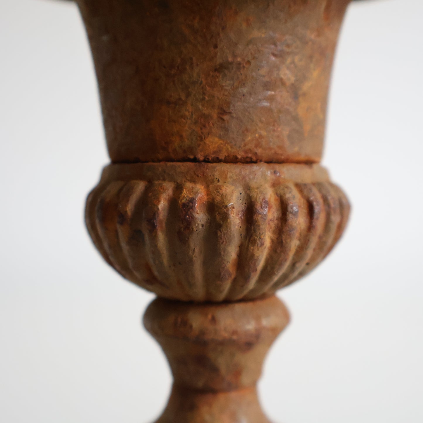 Mini cast iron urn 01