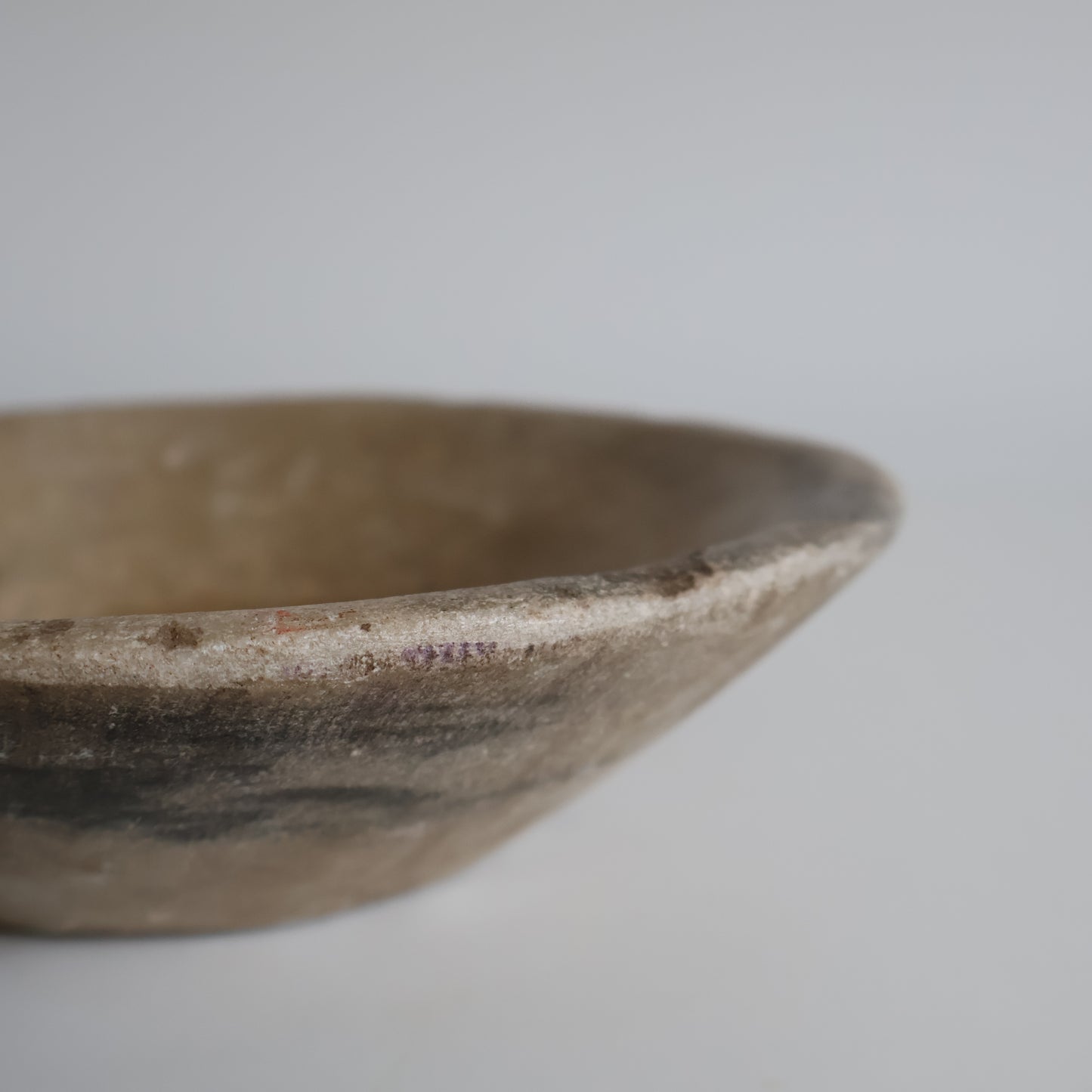 Aged marble bowl - Nila