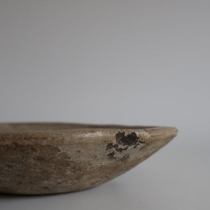 Aged marble bowl - Suri