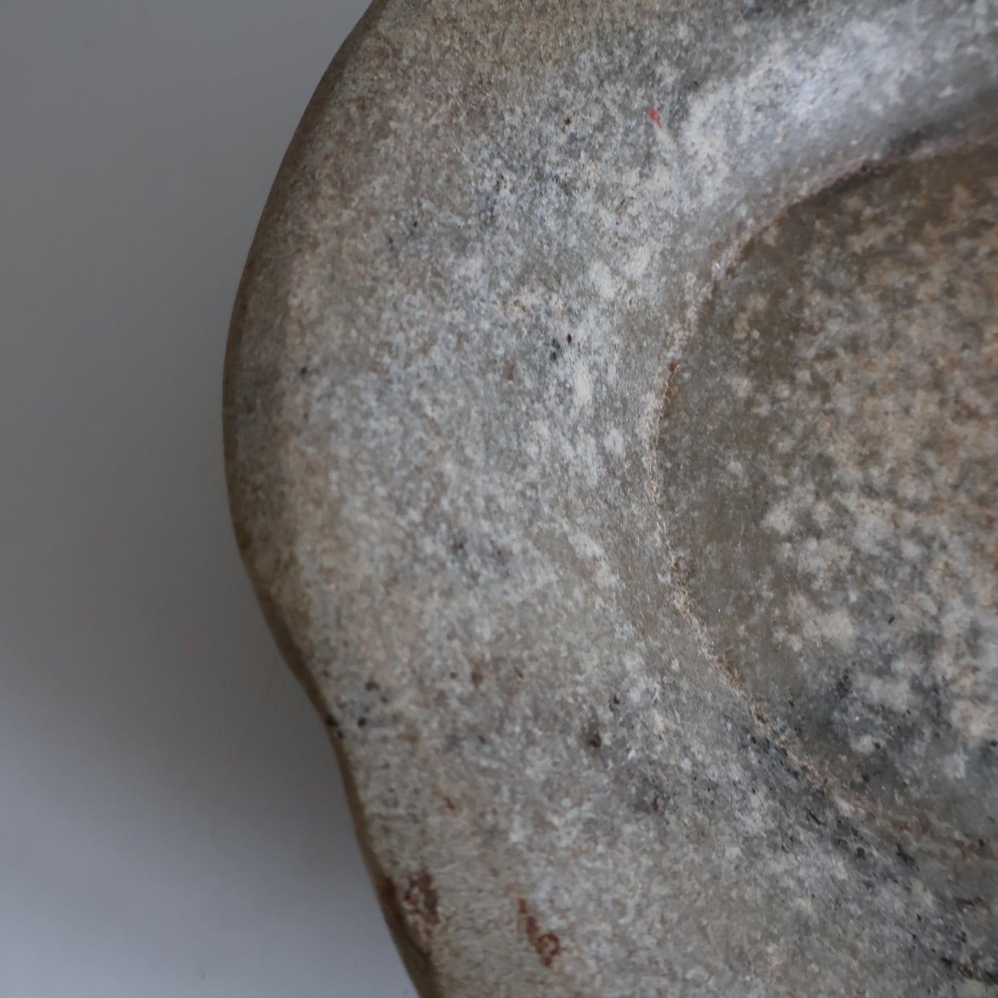 Aged marble bowl - Suri
