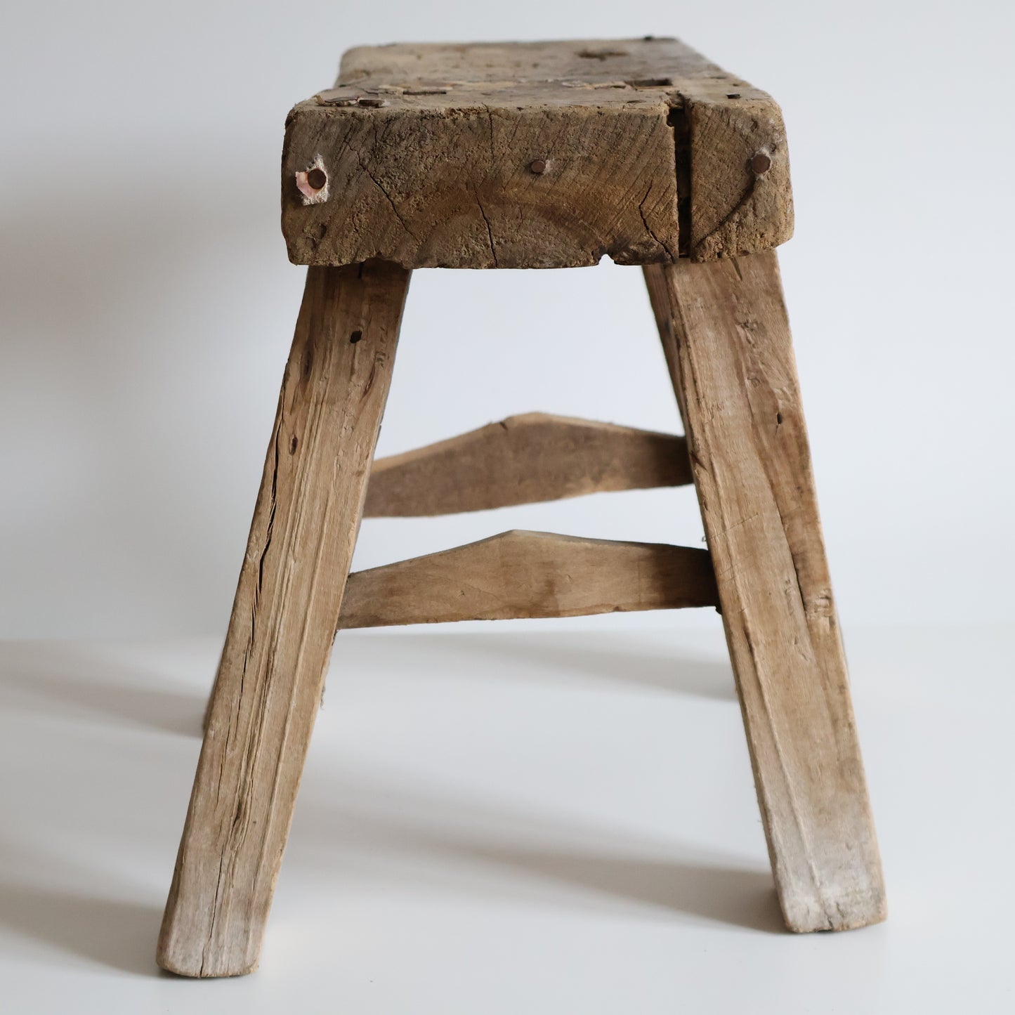 Small elm stool - Zelia