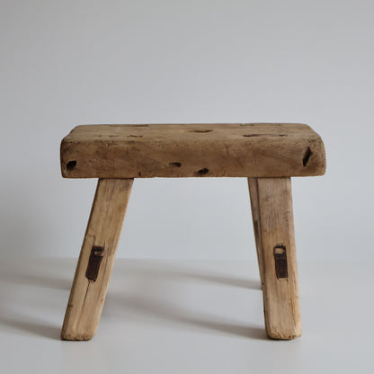 Small elm stool - Leni