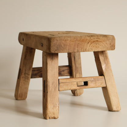 Small elm stool - Leni