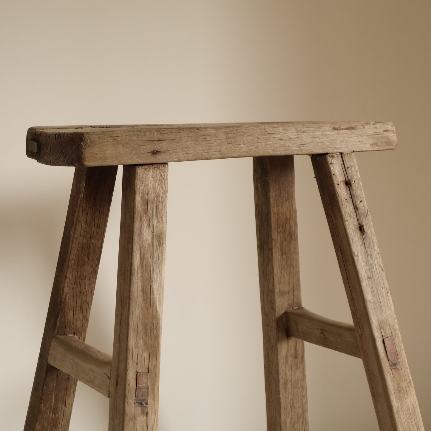 Tall elm stool - Onra