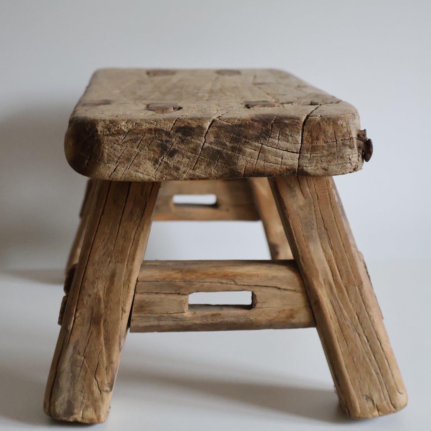 Rustic stool - Sela