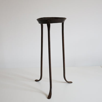 Iron stand 01