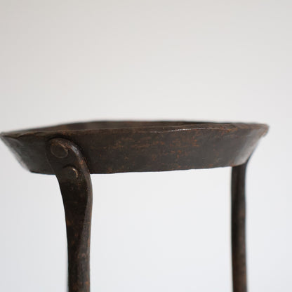 Iron stand 01