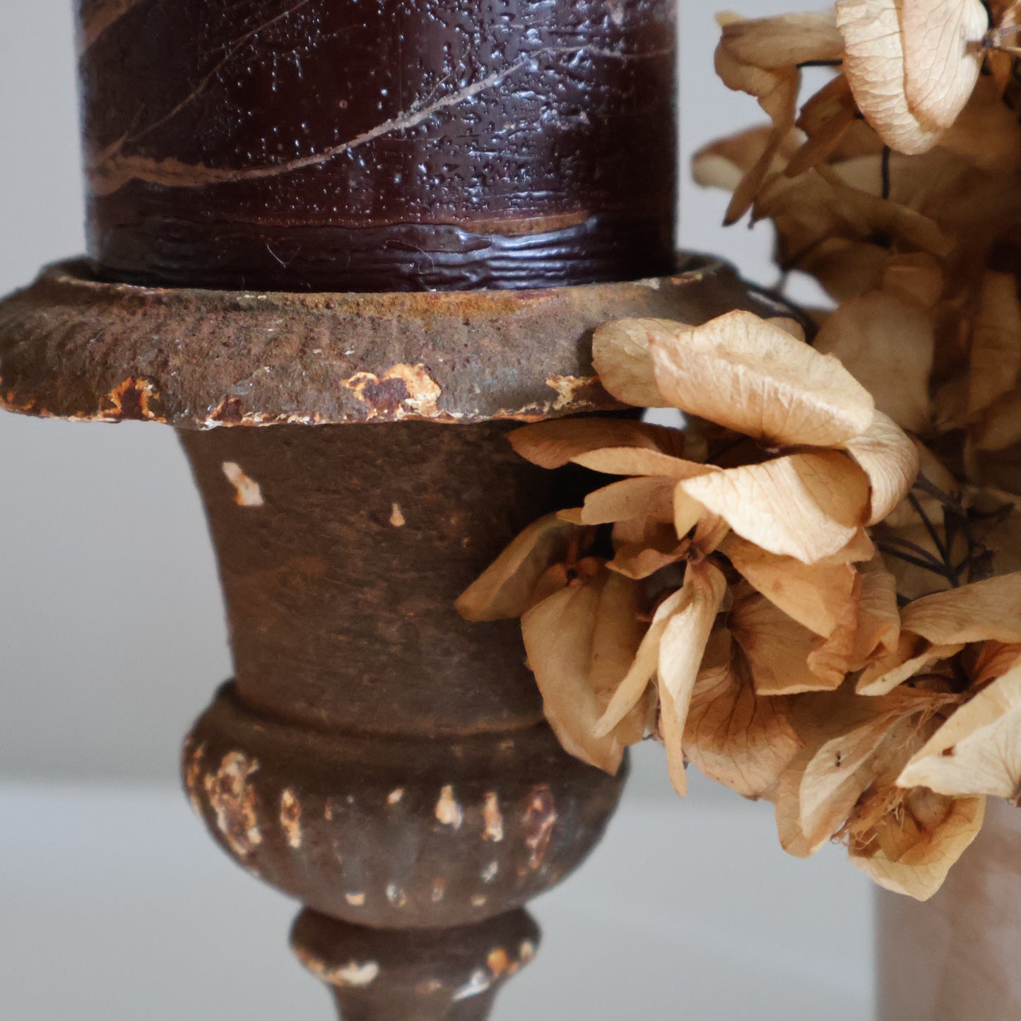 Mini cast iron urn 02