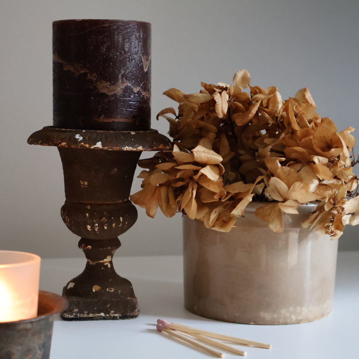 Mini cast iron urn 02