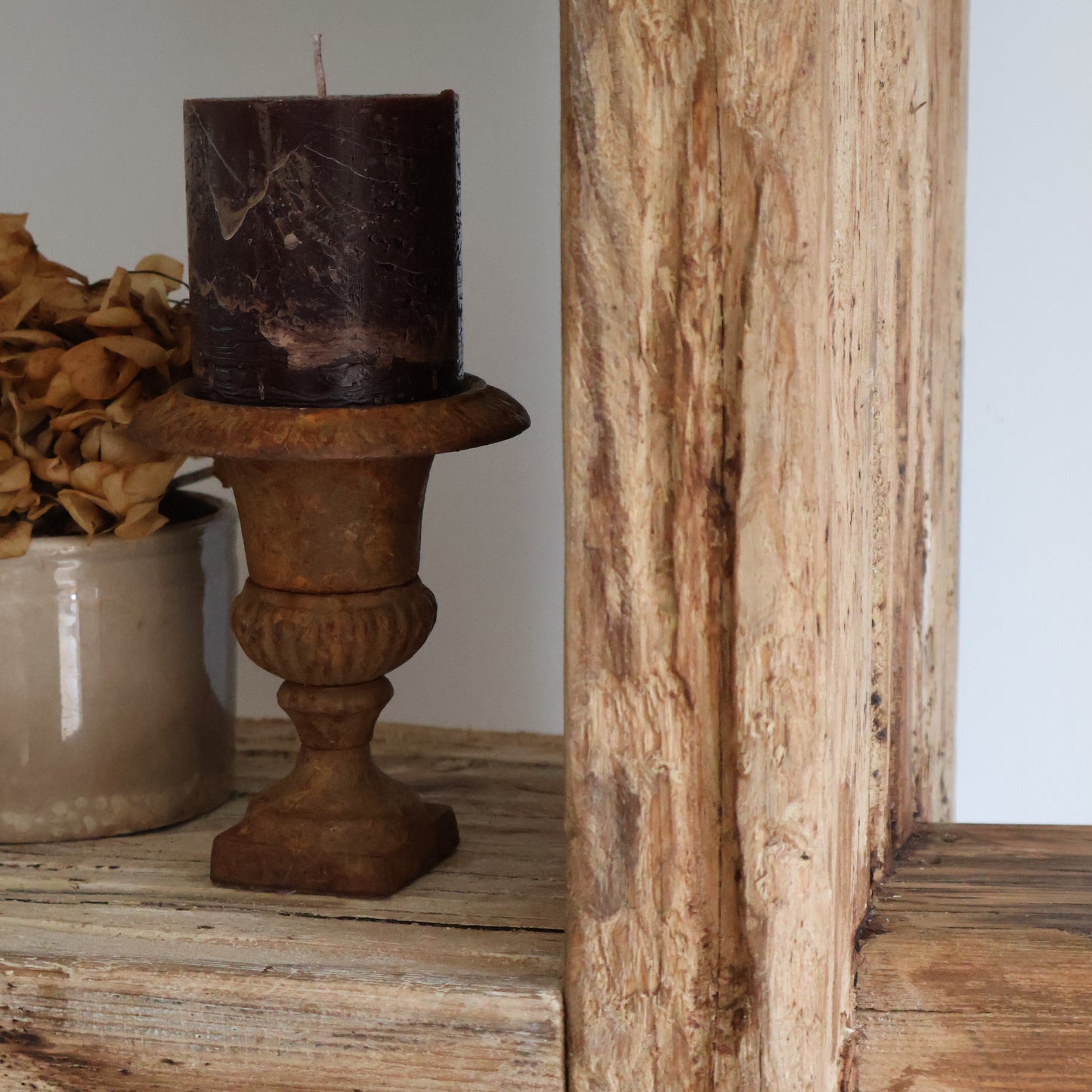 Mini cast iron urn 01