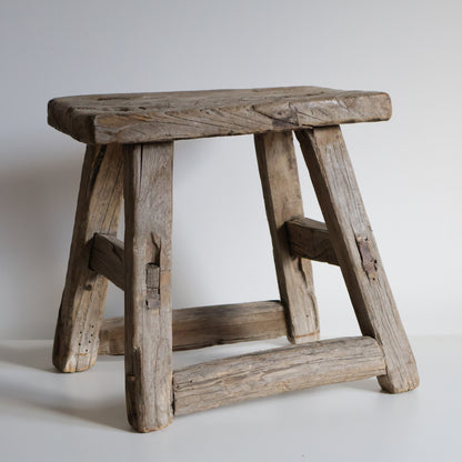 Elm stool - Cecil