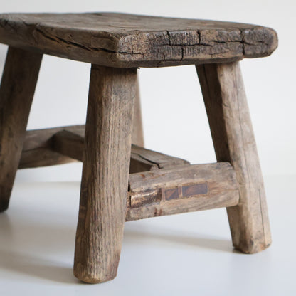 Elm stool - Winifred