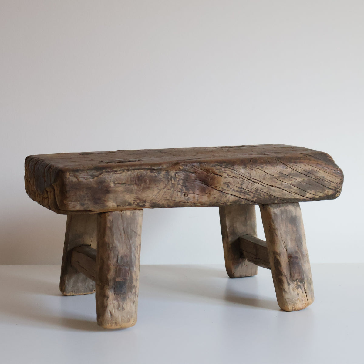 Elm stool - Beatrix